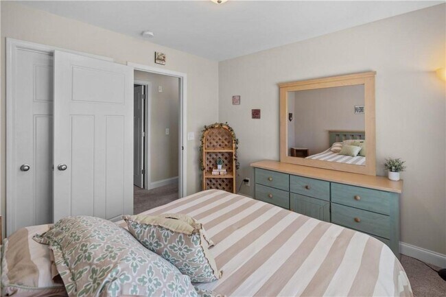 Building Photo - Flexible Space for Every Lifestyle! 4 Bedrooms Plus Loft & Bonus Room in Richmond Hill, GA