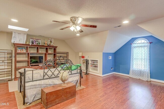 Building Photo - 6240 Hilbert Ridge Dr