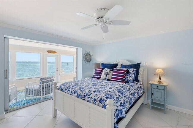 Building Photo - 957 Spanish Dr N