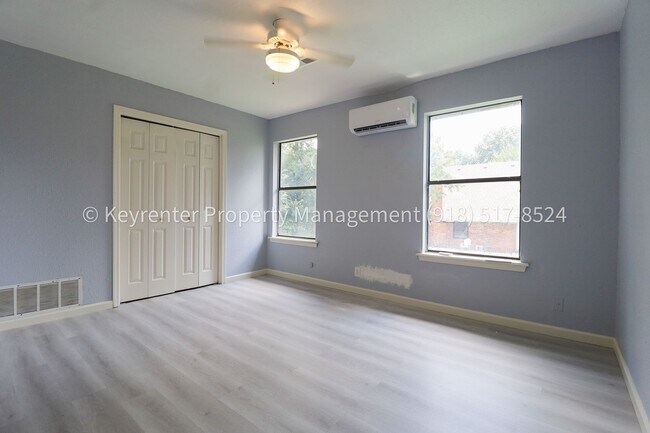 Building Photo - 1609 S Chestnut Ave