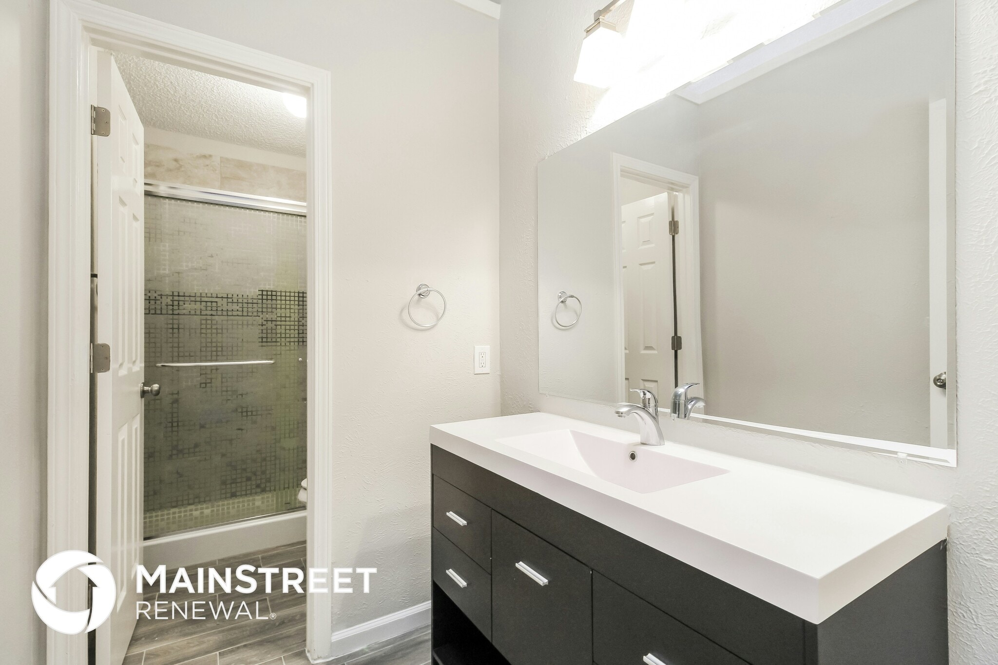 Building Photo - 5520 Creek Valley Dr