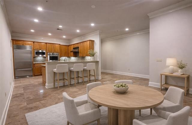 Building Photo - 6505 Bandera Ave