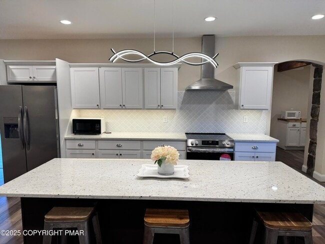 Building Photo - 3884 PA-115