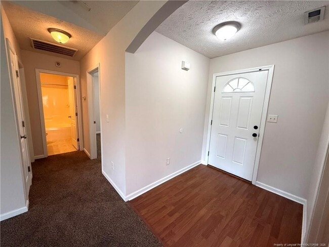 Building Photo - 2513 Hunting Bow Dr