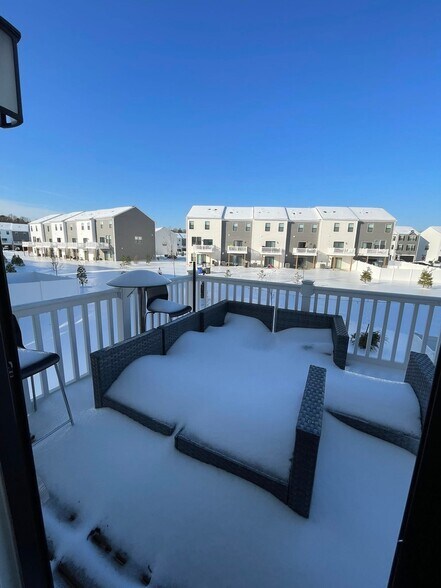 Building Photo - 351 Soft Rush Ln