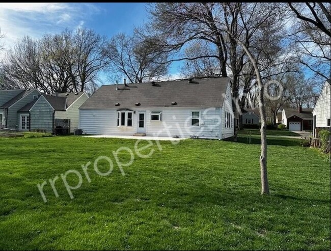 Building Photo - 2309 W 79th Terrace