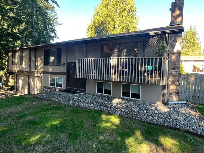 Primary Photo - 6673 NE Wellsly Pl