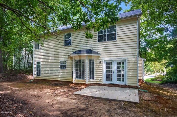 Building Photo - 2935 Canary Ct