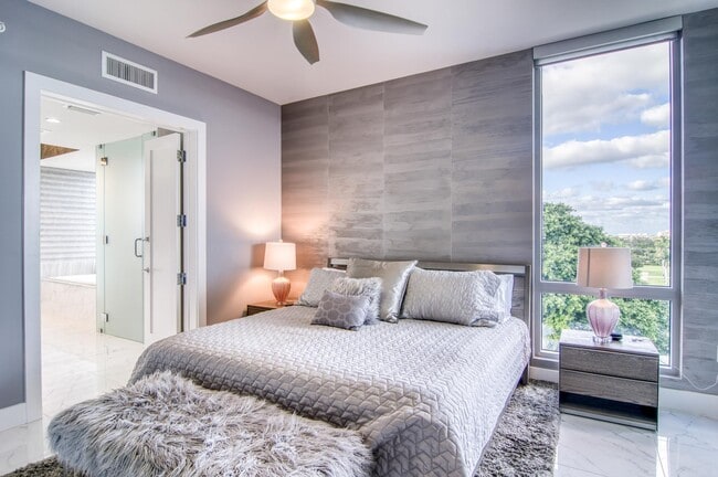 Building Photo - 1 Water Clb Wy