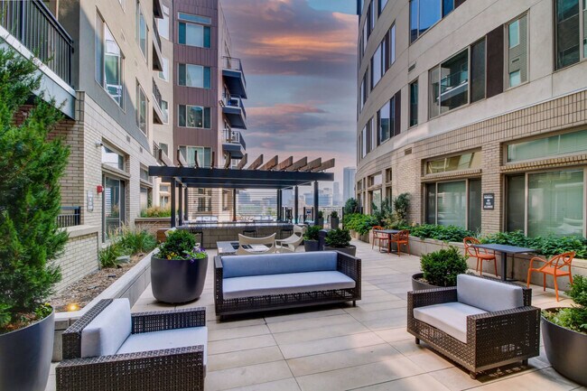 Building Photo - 2298 W 28th Ave