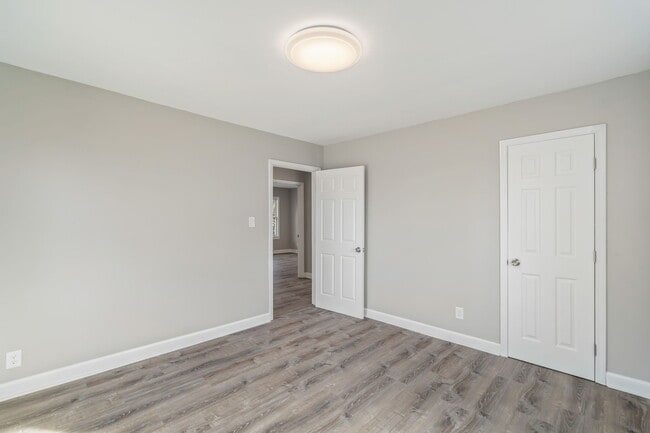 Building Photo - 3658 Tarbett Rd