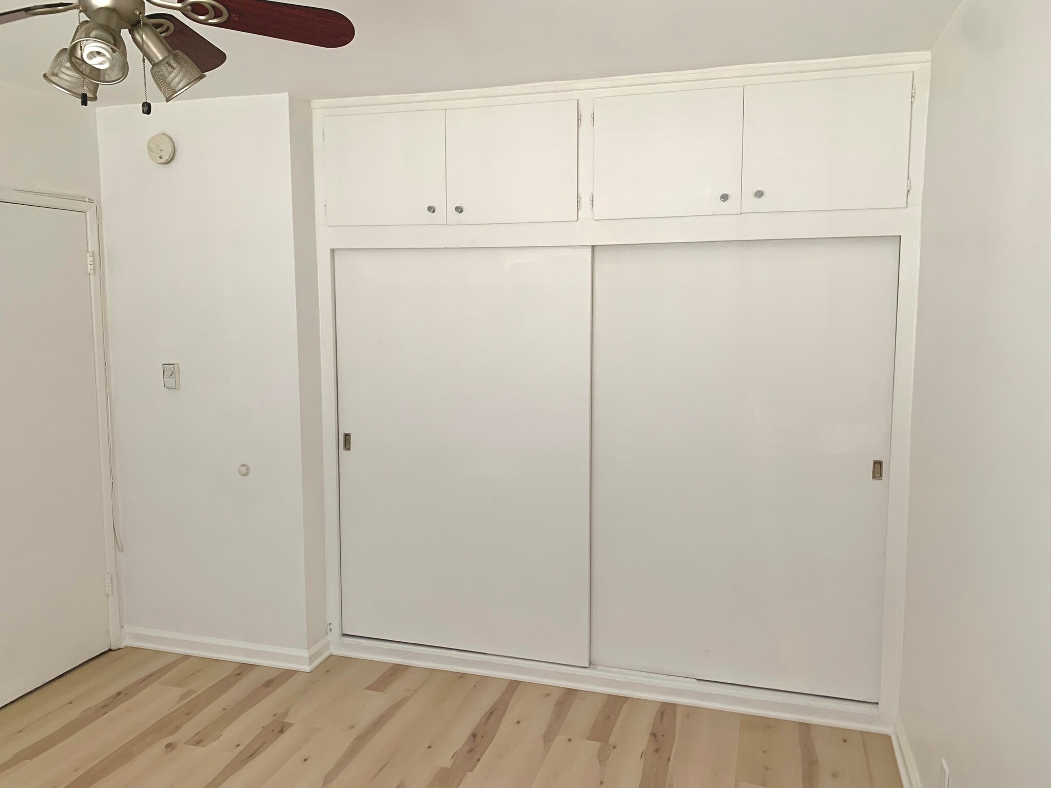 Building Photo - 800 N Eucalyptus Ave