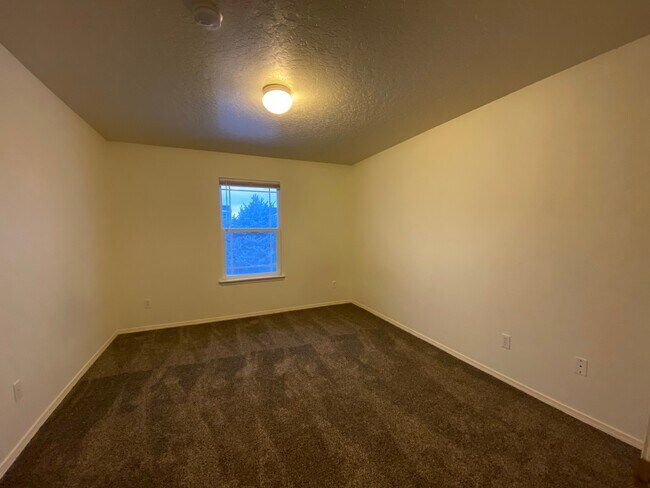 Building Photo - 3011 Woodbridge St