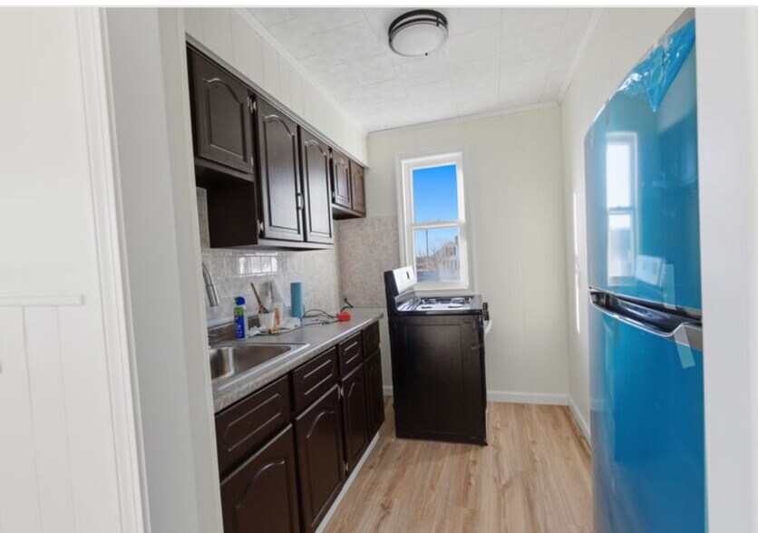 Building Photo - 32 Oregon St