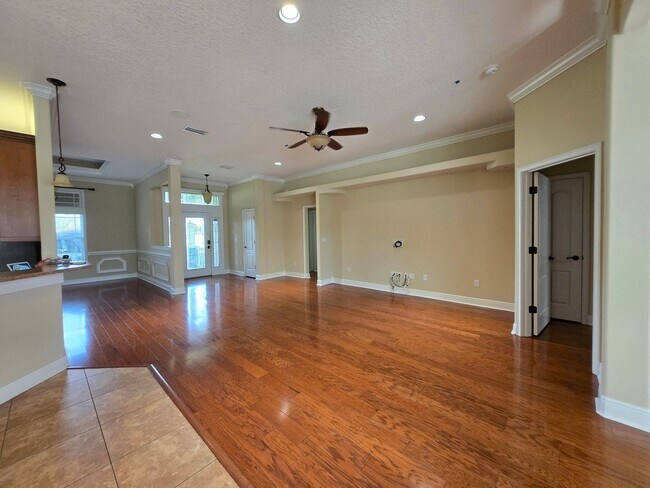 Building Photo - Gorgeous 4-Bedroom Home with Office, Pool,...
