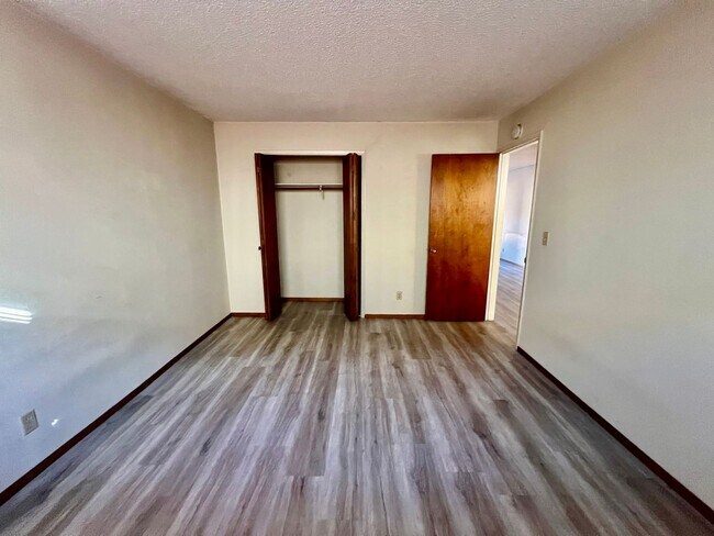 Building Photo - 651 Belladonna Ct