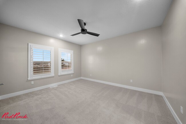 Building Photo - Beautiful and Modern 5 Bedroom Home in Cedar City!