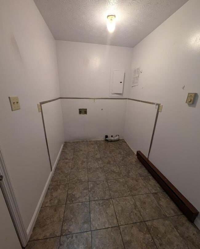 Building Photo - 56 Sand Lick Rd