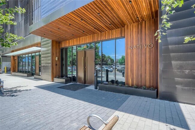 Building Photo - 48 Unit 1806 Ave