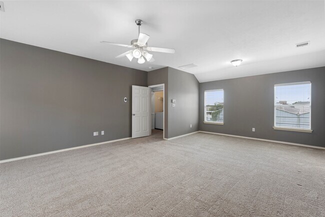 Building Photo - 1211 Ennis St