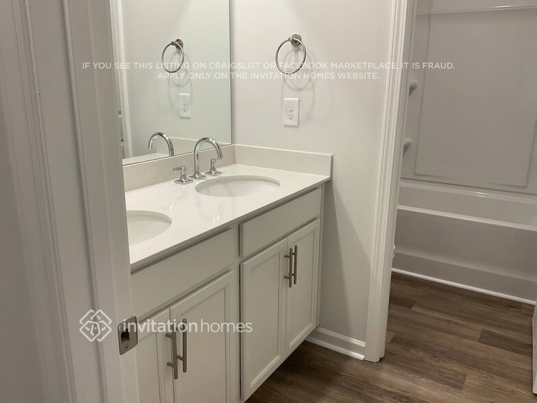 Building Photo - 3996 Zepelin Wy