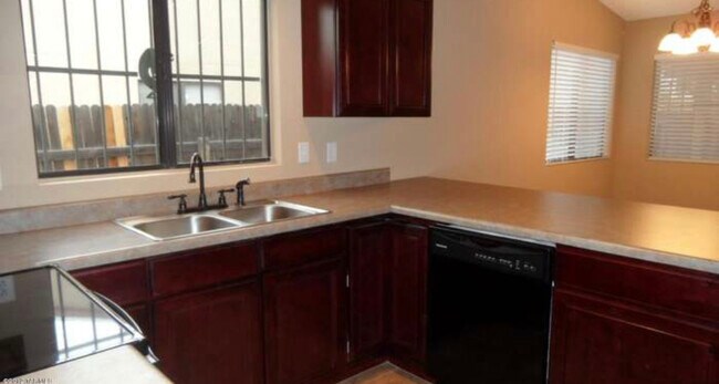 Building Photo - 1717 W Ransom Oaks Dr
