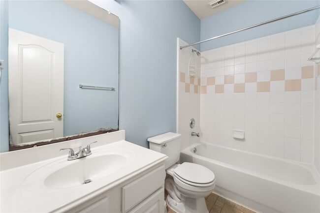 Building Photo - 3511 Cypress Village Dr