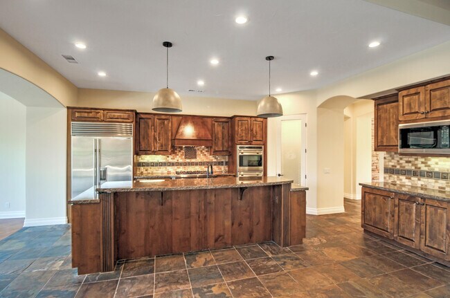 Building Photo - 81075 Giacomo Way