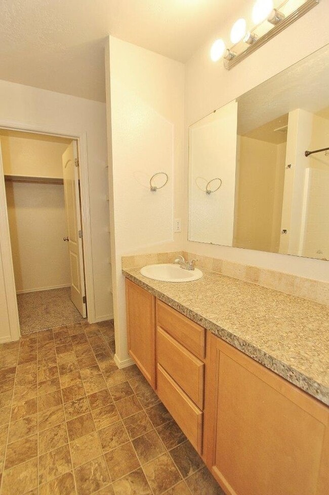 Building Photo - Single-Level Home in Meridian