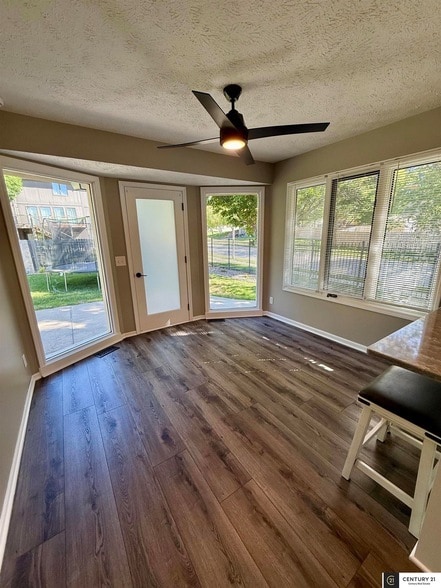 Building Photo - 2902 Blackhawk Dr