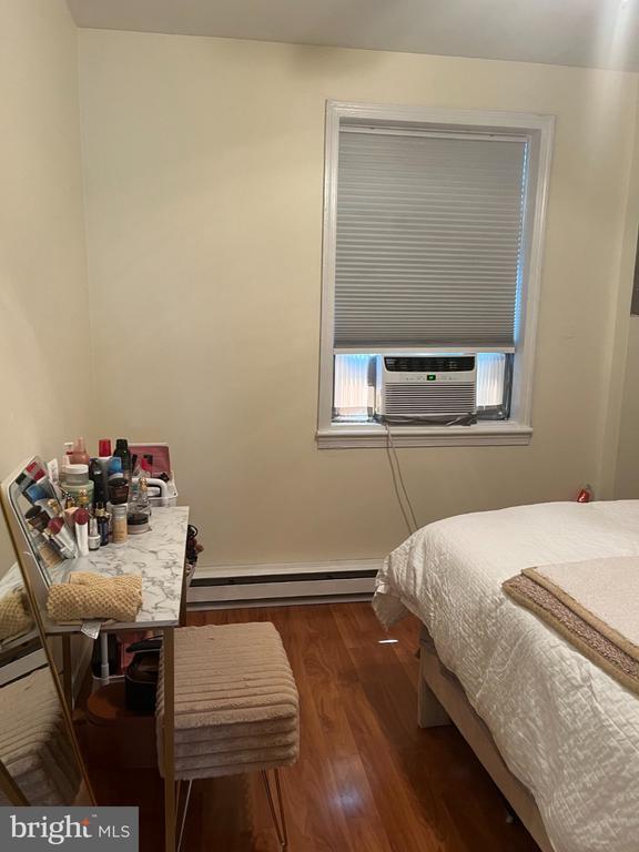 Building Photo - 101 E Locust St
