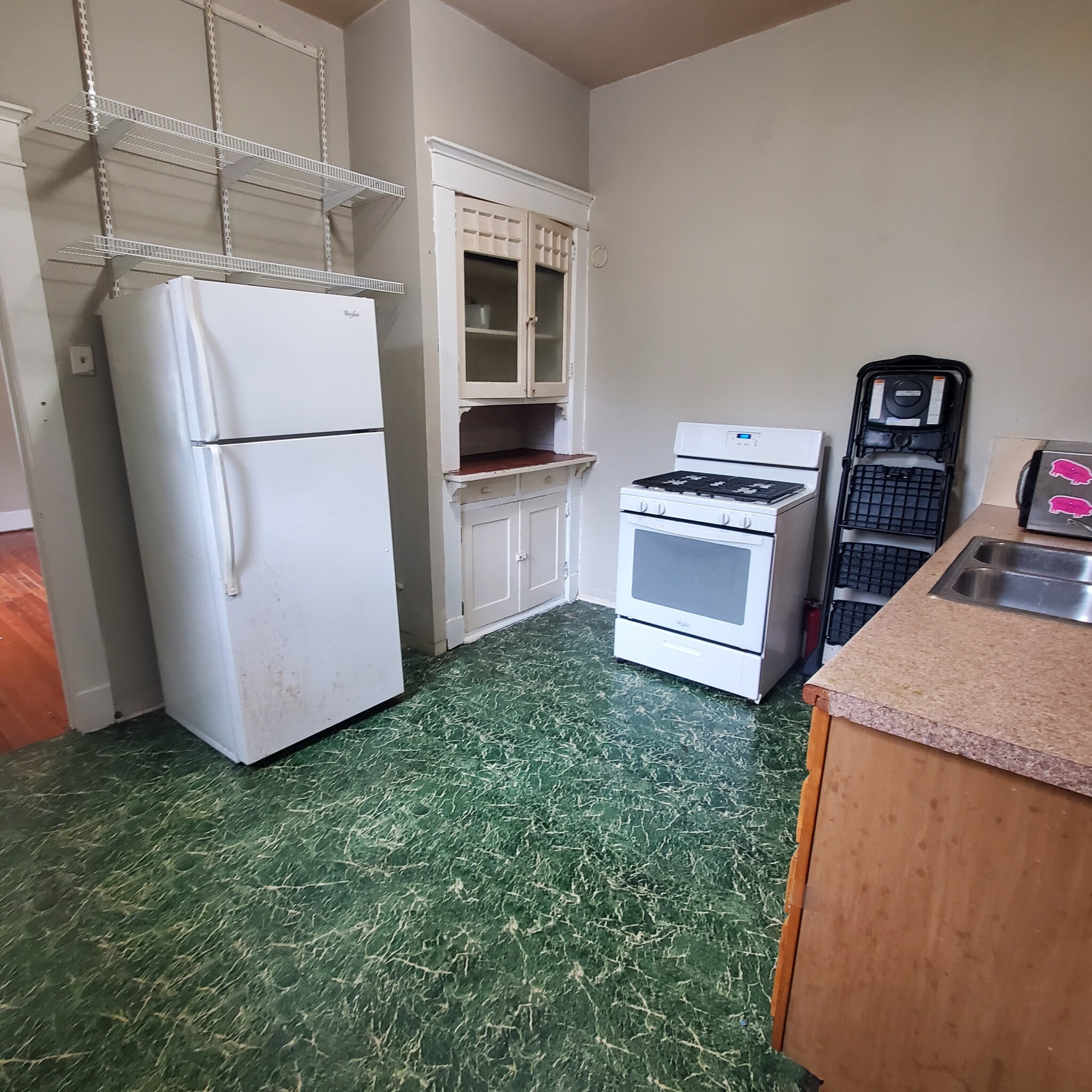 Building Photo - 6330 Annunciation St