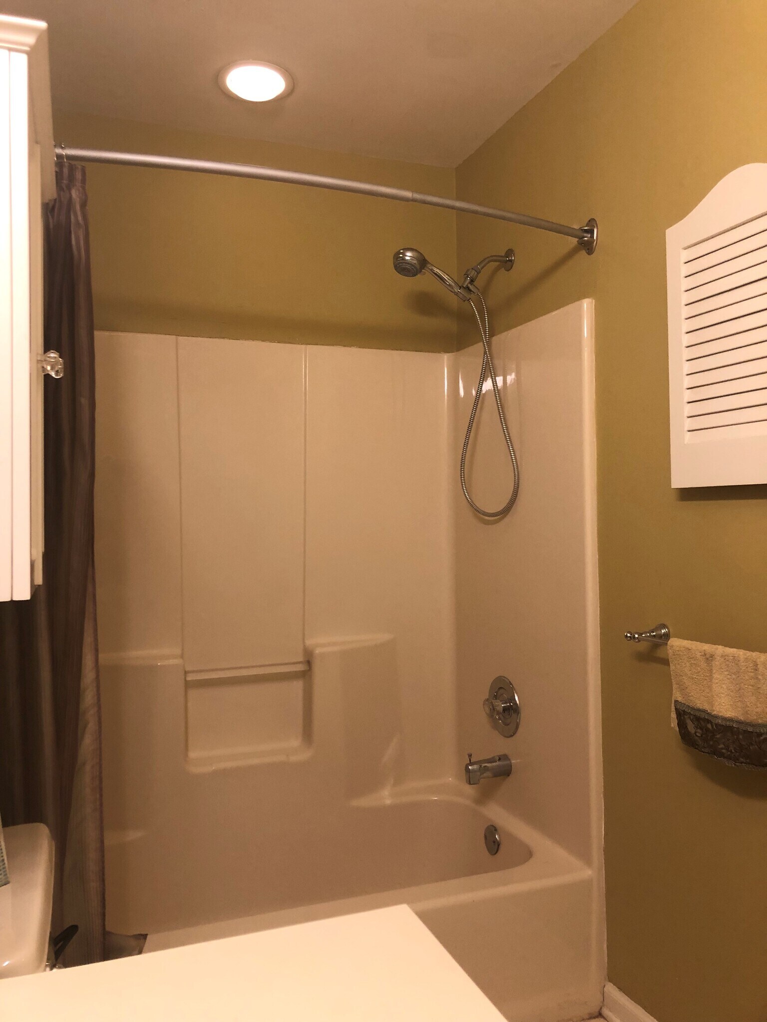 Bathroom Shower - 842 Belmont Dr