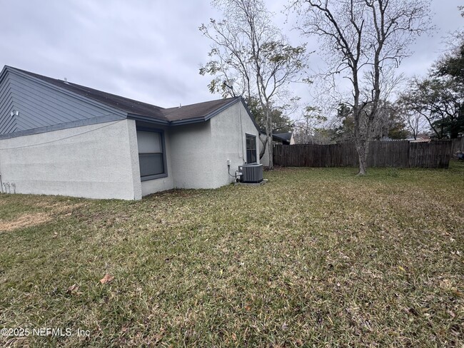 Building Photo - 11443 Skipjack Way S