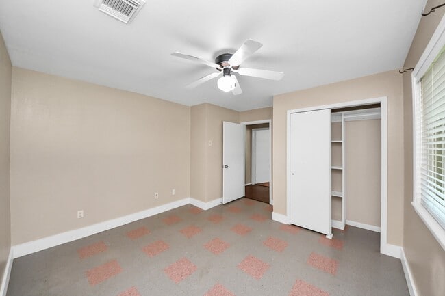 Building Photo - 118 Estate Dr