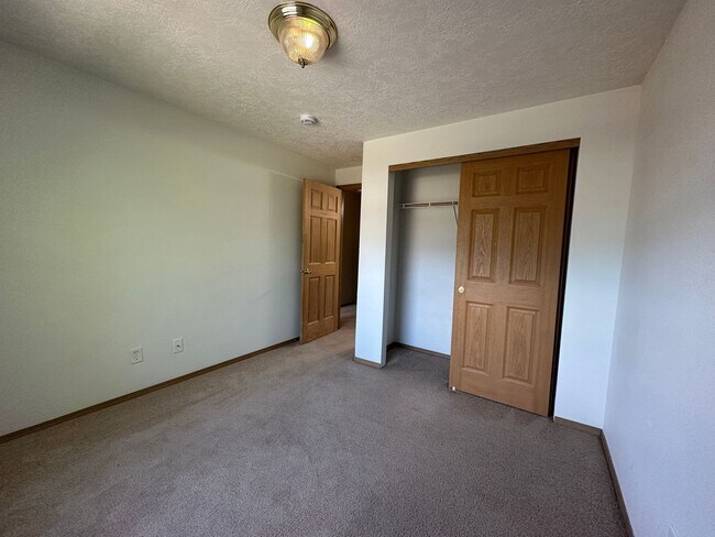 Building Photo - Fresh interior and exterior new painting