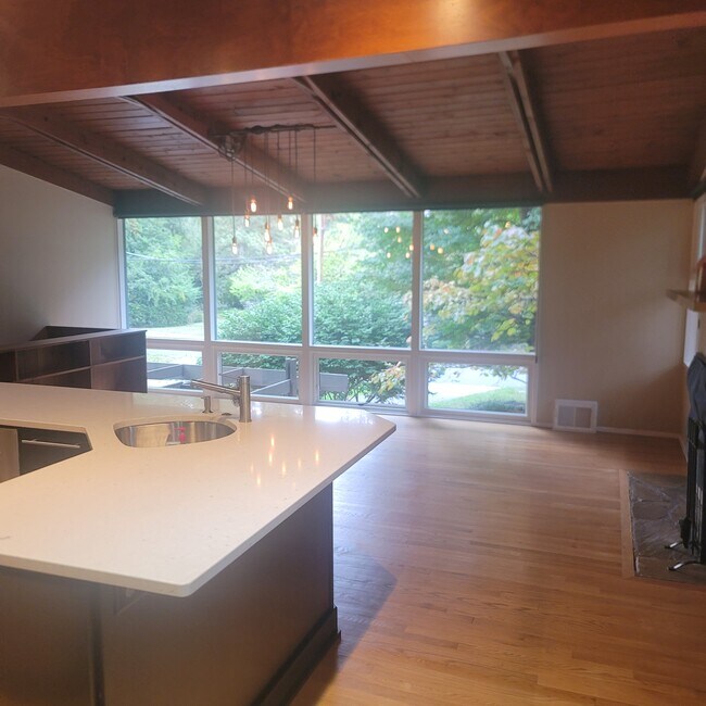 Building Photo - 3416 Executive Ave