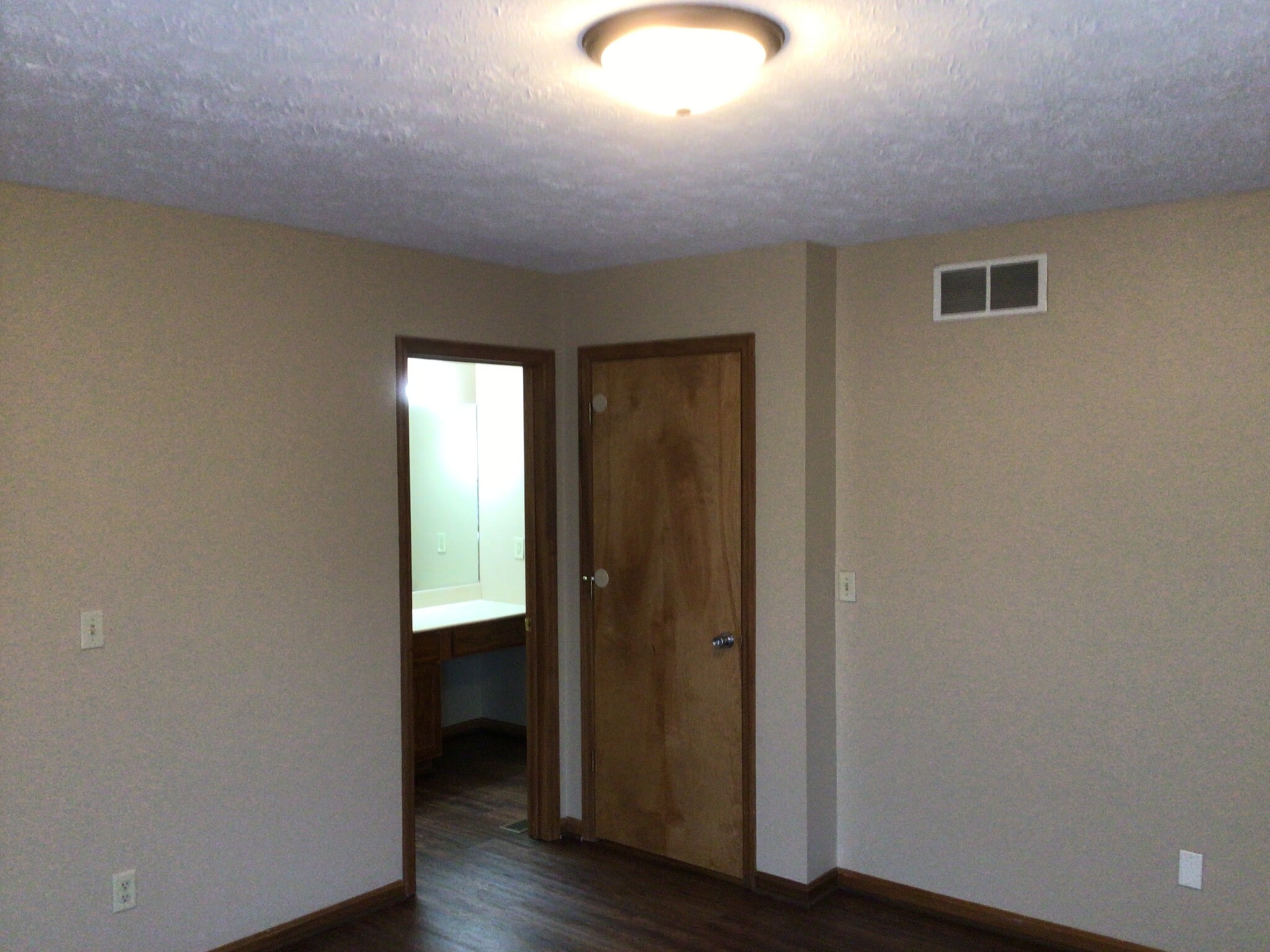 Building Photo - 4705 Norwich Ct