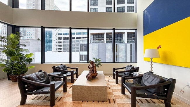 Building Photo - 225 N Miami Ave