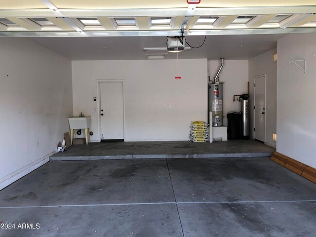 Building Photo - 12399 W Roberta Ln