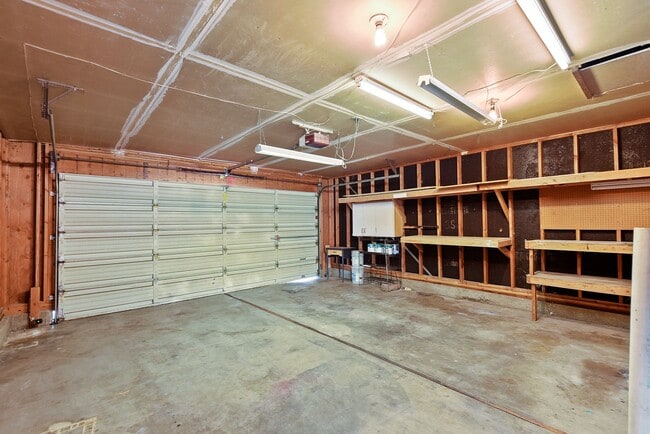 Building Photo - 10357 W Cory St