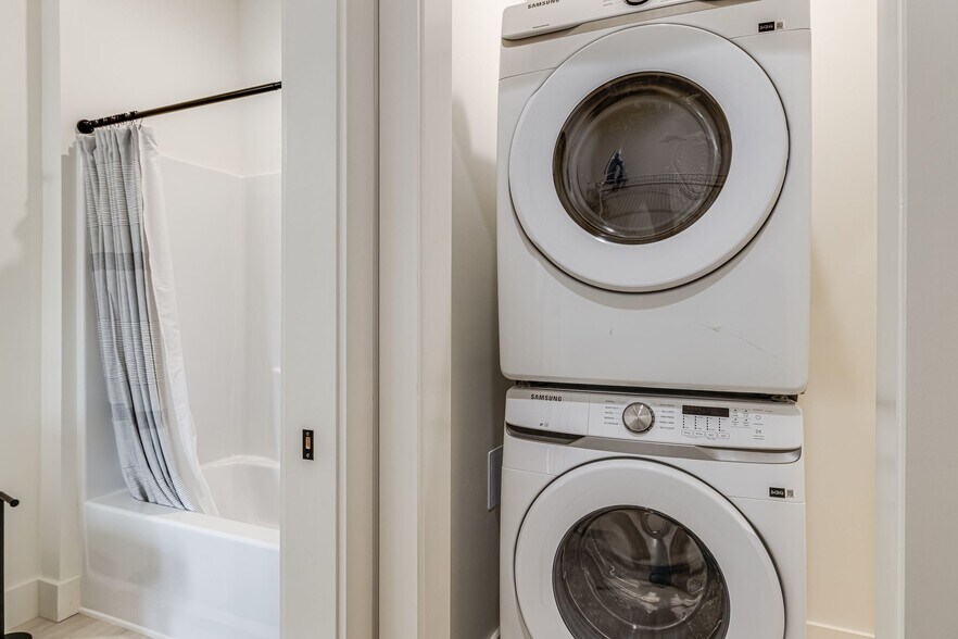 Building Photo - 108 Remi Ln