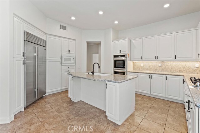 Building Photo - 2140 Chandler Dr