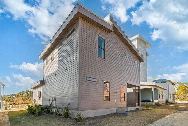 Building Photo - 24 Annabella St