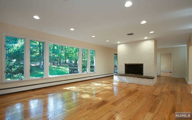 Building Photo - 8 Deborah Ct