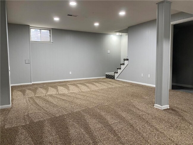 Building Photo - 10211 W 96th Terrace