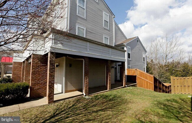 Building Photo - 20442 Cool Fern Square