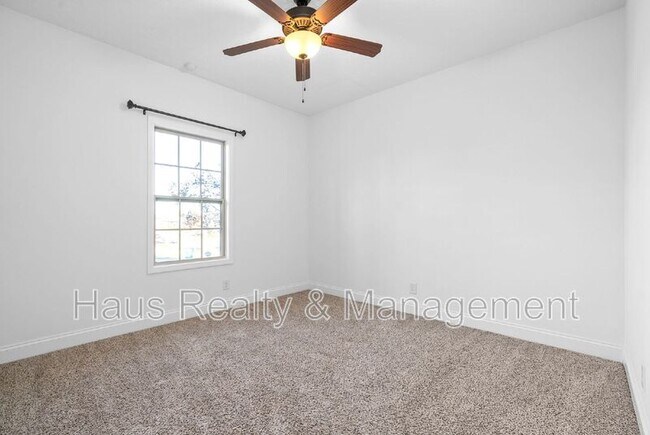 Building Photo - 961 Bonellis Ln