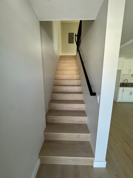 Building Photo - 8530 Penfield Ave