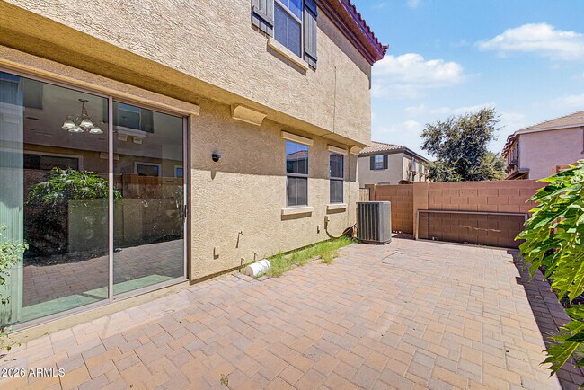 Building Photo - 1432 N 80th Dr